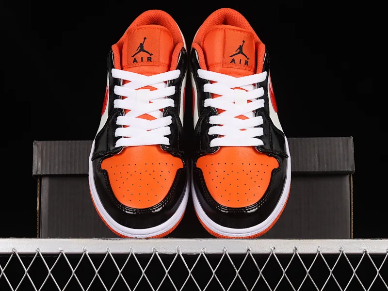 All categories Air Jordan Jordan series basketball shoes Air Jordan 1 Low Z version Air Jordan 1 Low AJ1 Joe 1 patent leather color matching cultural and leisure sports sneakers DV1335-800